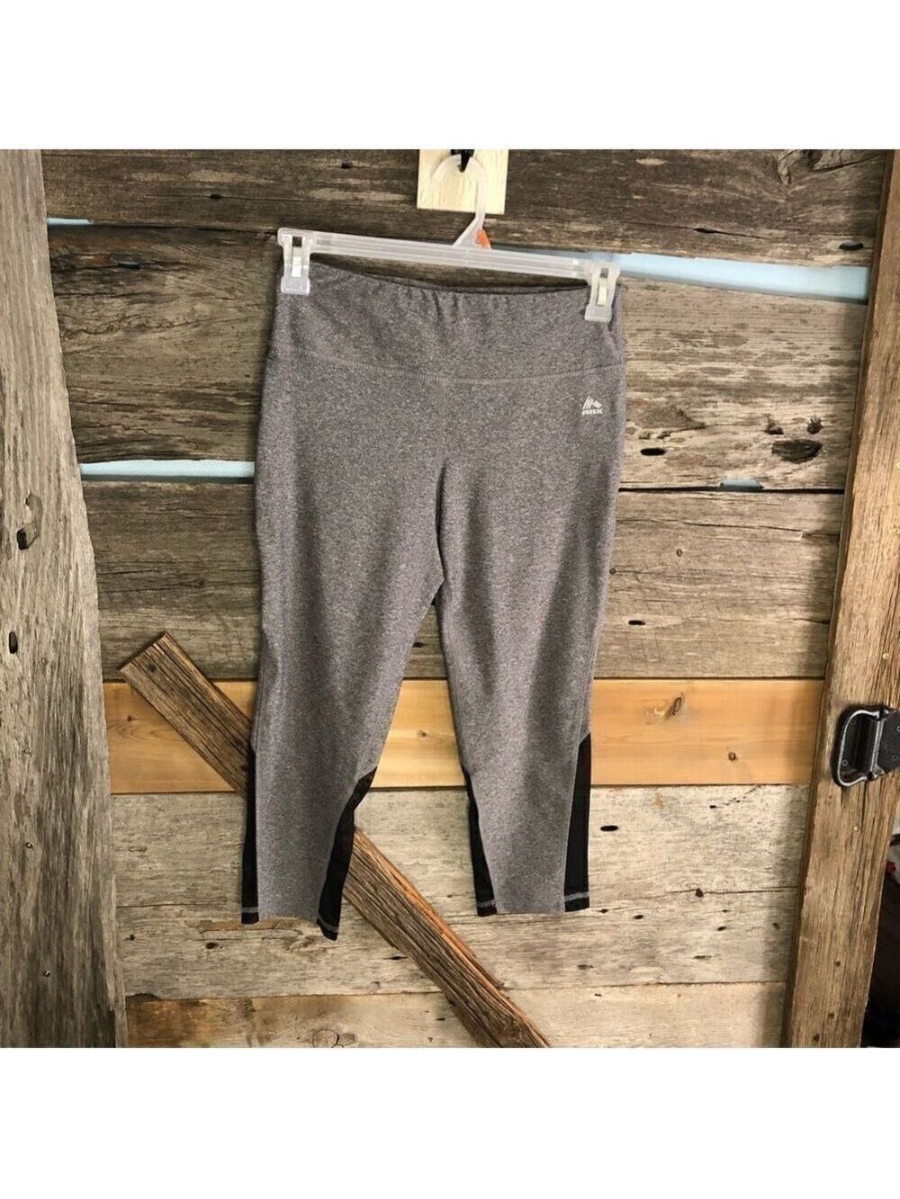 𝅺RBX Size Med Grey/Black Mesh Activewear Capri Pants